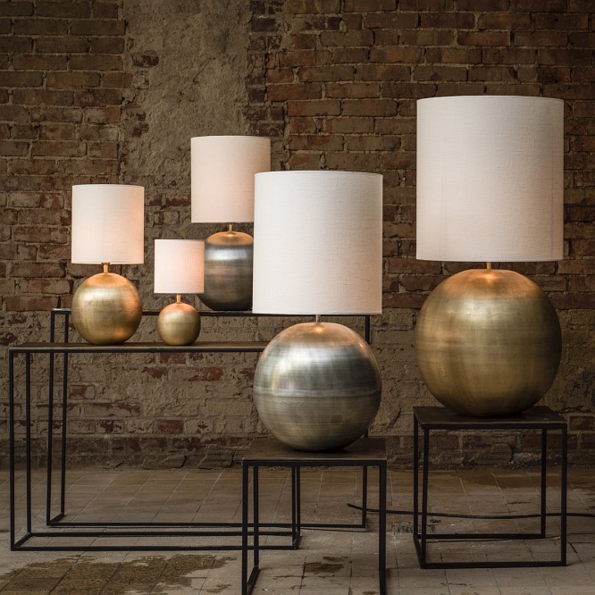 Lampy stołowe kule Globe z cylindrycznymi abażurami PR Home 6